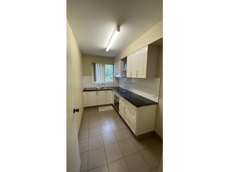 16/127 The Crescent, Fairfield NSW 2165