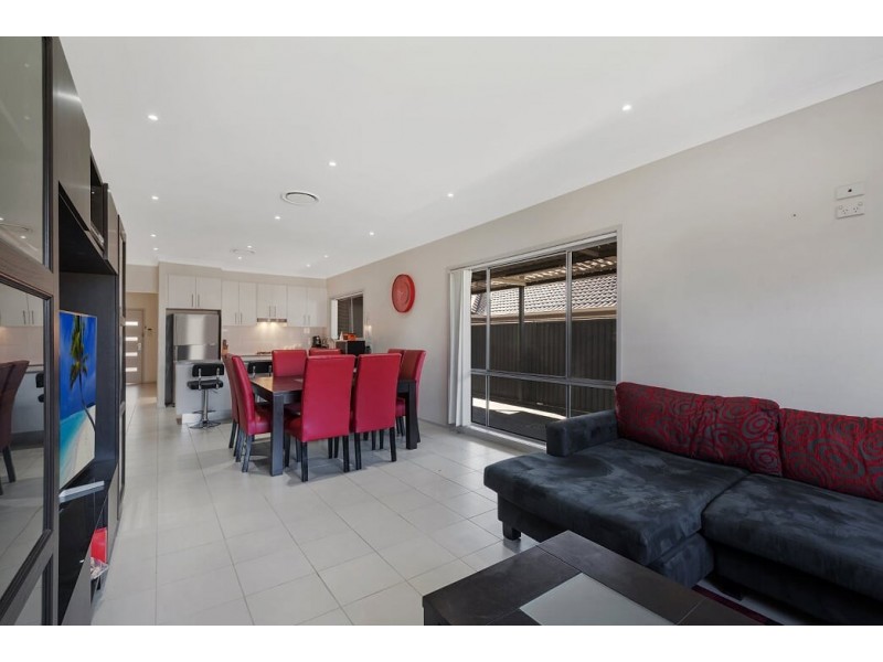 14 Duffy Avenue, Gregory Hills NSW 2557