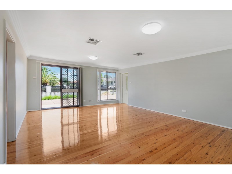 14 Marble Close, Bossley Park NSW 2176