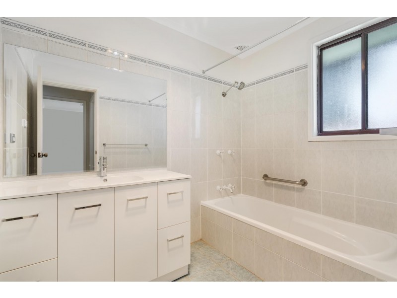 14 Marble Close, Bossley Park NSW 2176