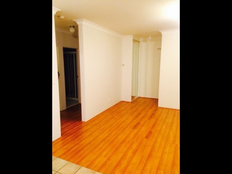 2/87 Lane Street, Wentworthville NSW 2145