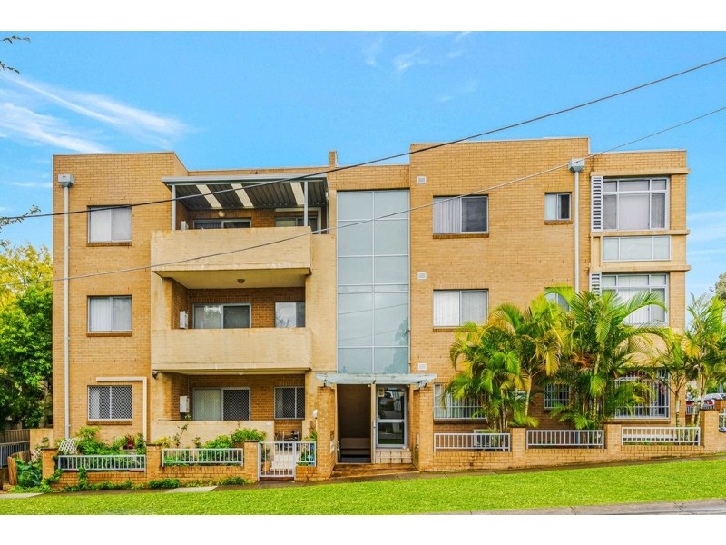 4/4-16 Dalley Street, Harris Park NSW 2150