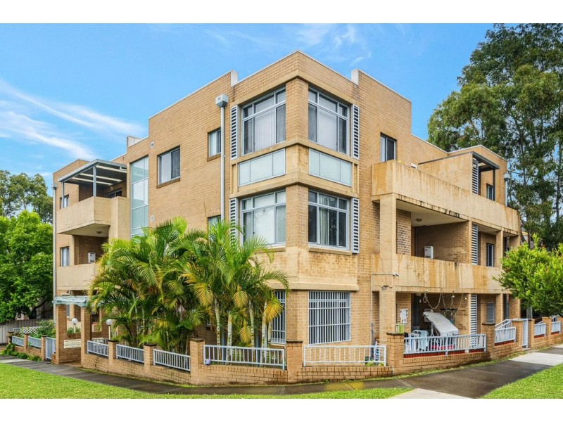 4/4-16 Dalley Street, Harris Park NSW 2150