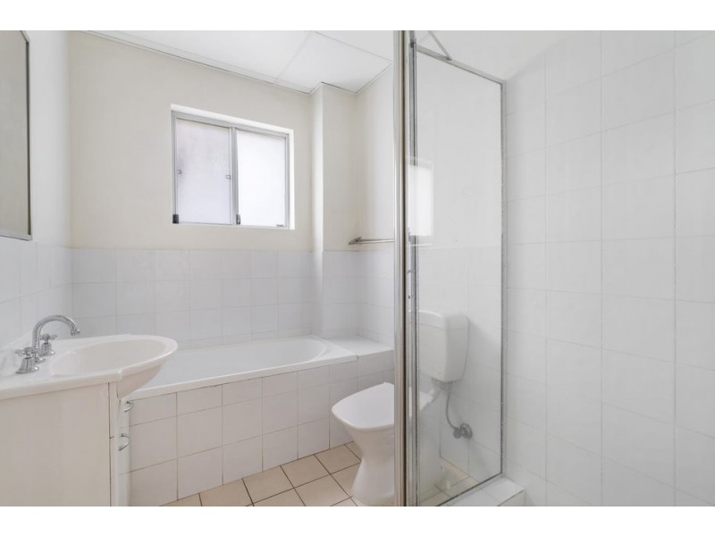 4/4-16 Dalley Street, Harris Park NSW 2150