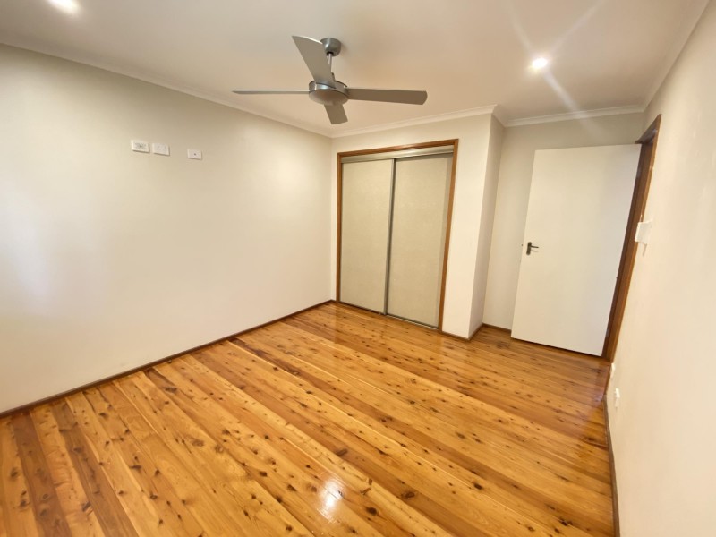 9 Webb Close, Edensor Park NSW 2176
