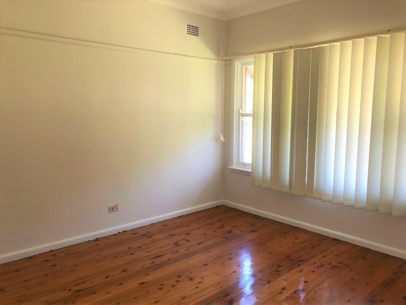 9 Rossiter Street, Smithfield NSW 2164