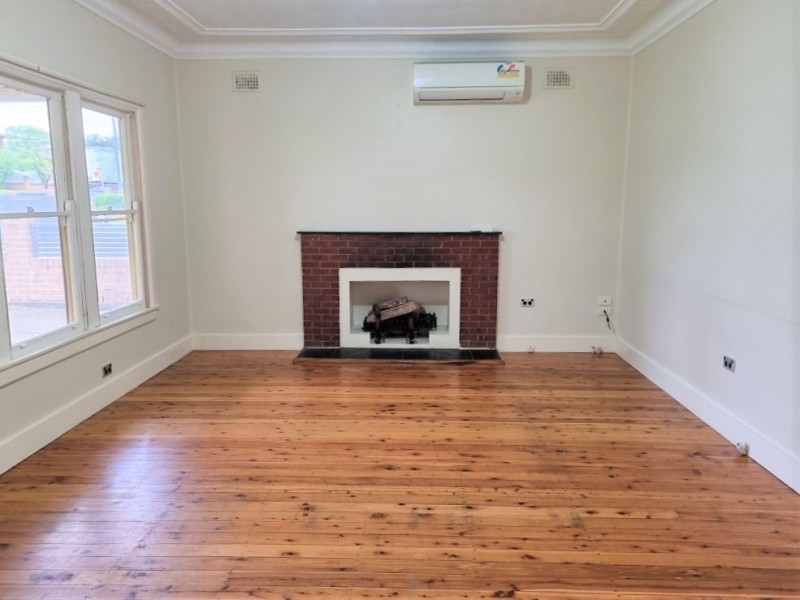 12 Murray Street, Smithfield NSW 2164