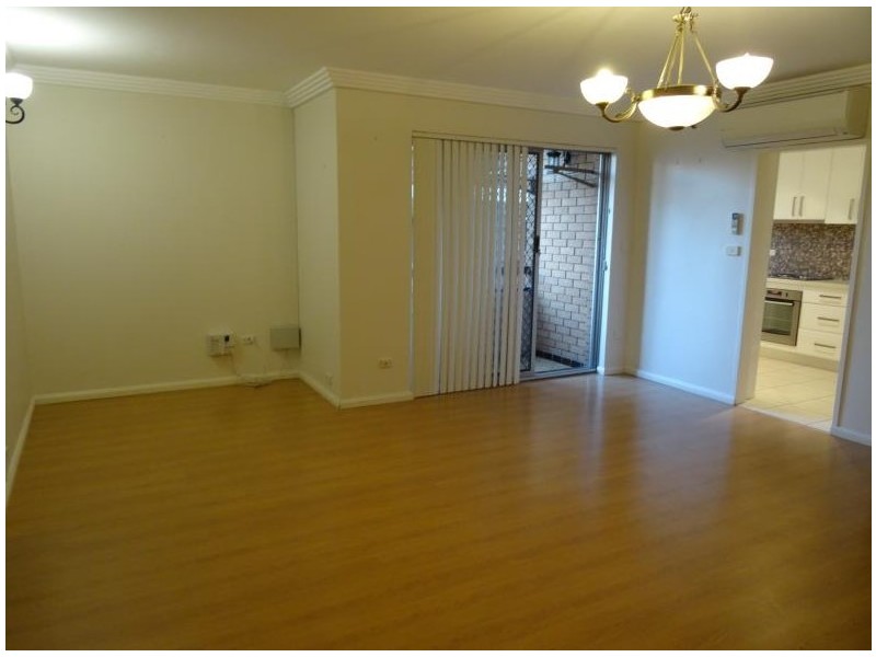 2/53 Goulburn street, Liverpool NSW 2170