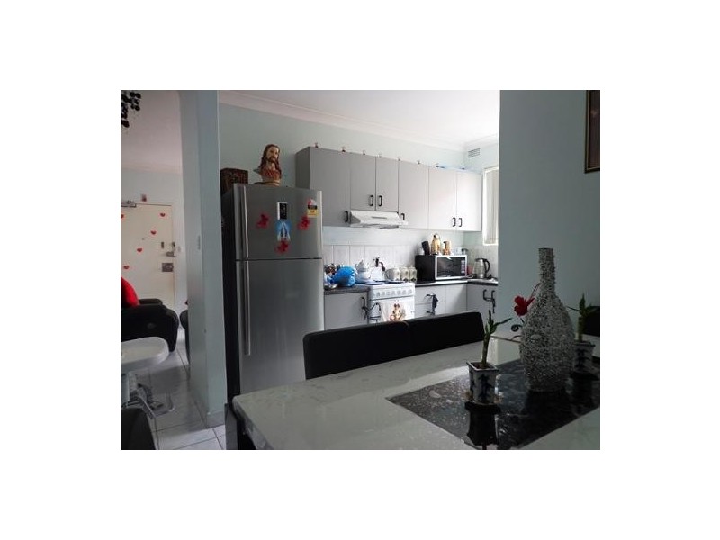 8/37 Kenyon Street, Fairfield NSW 2165