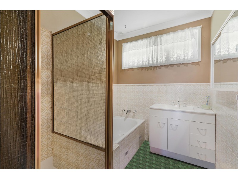 42 Francis Greenway Avenue, St Clair NSW 2759