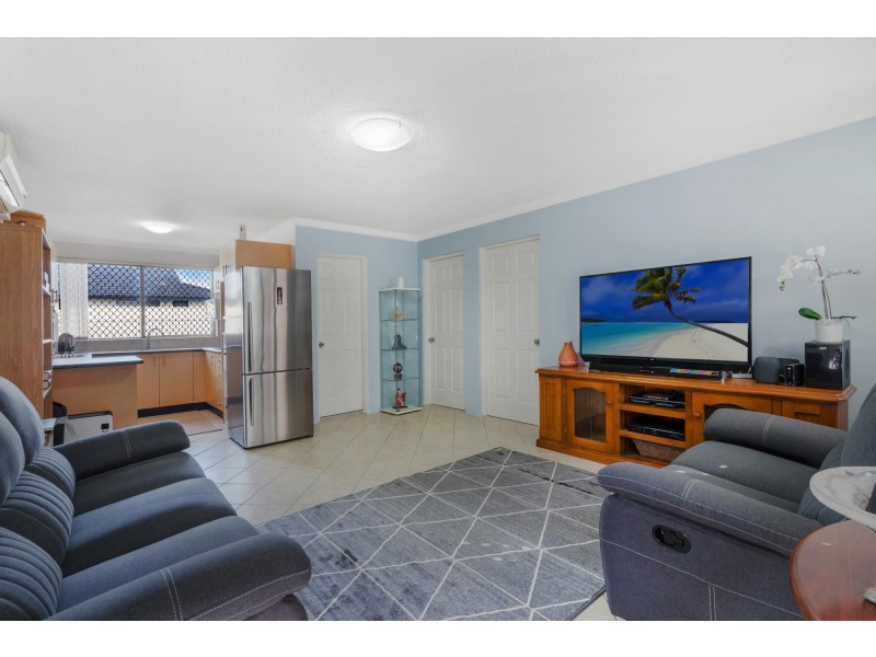 1/12-14 Market Street, Moorebank NSW 2170