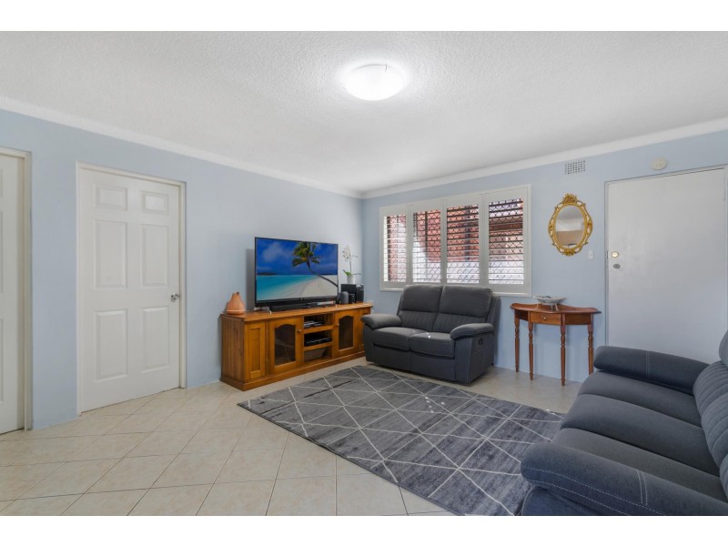 1/12-14 Market Street, Moorebank NSW 2170