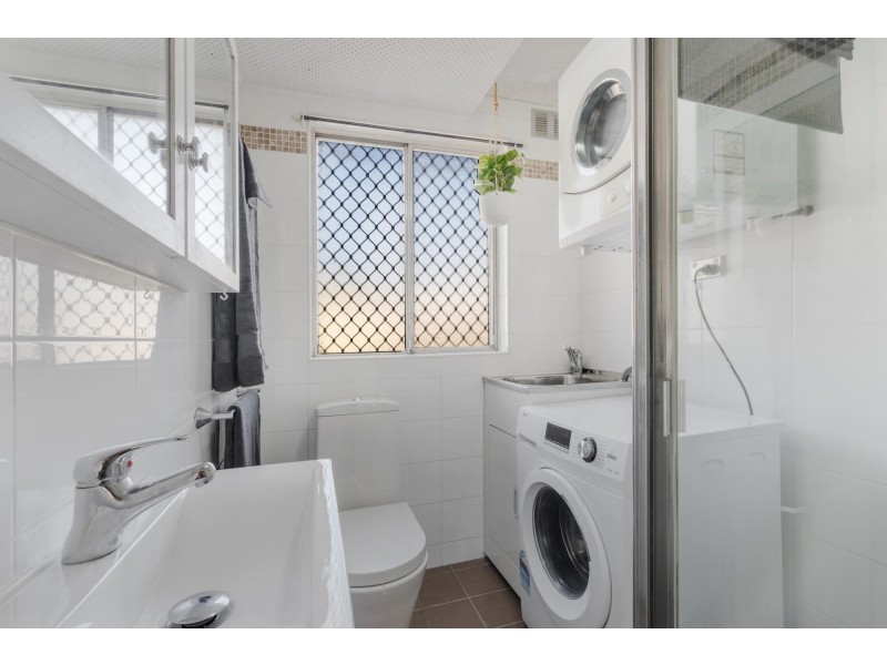 1/12-14 Market Street, Moorebank NSW 2170