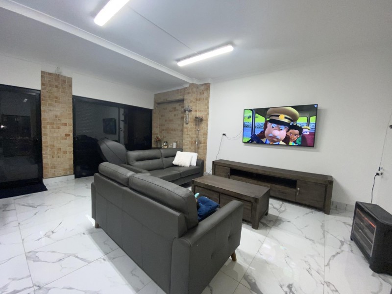 3 Roxby Place, Hinchinbrook NSW 2168