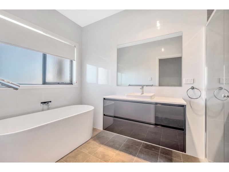 2 Madigan Street, Oran Park NSW 2570