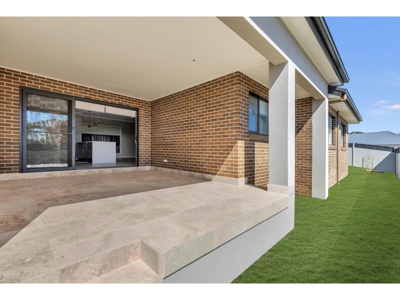 2 Madigan Street, Oran Park NSW 2570