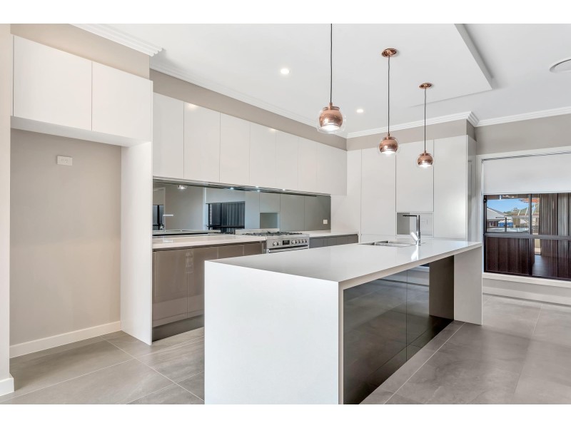 2 Madigan Street, Oran Park NSW 2570