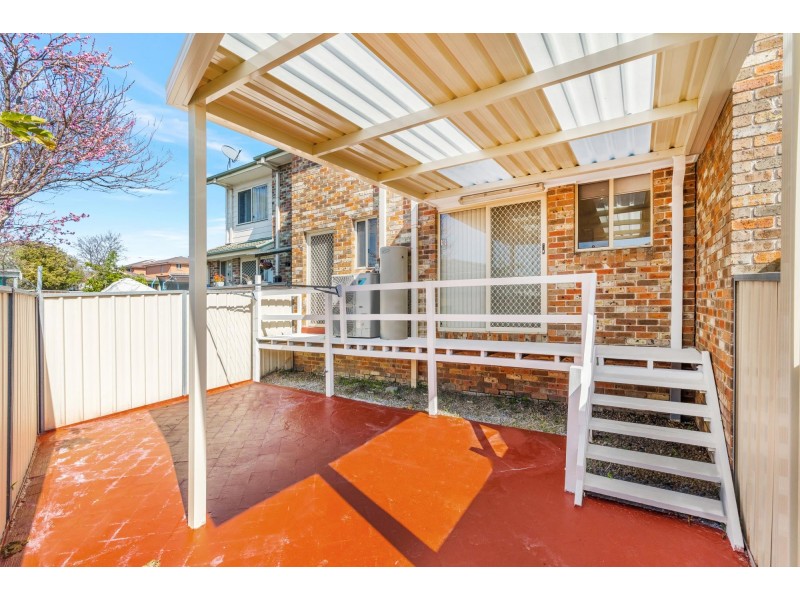 8/26 Holland Crescent, Casula NSW 2170