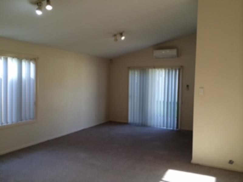 54 Manorhouse Boulevarde, Quakers Hill NSW 2763