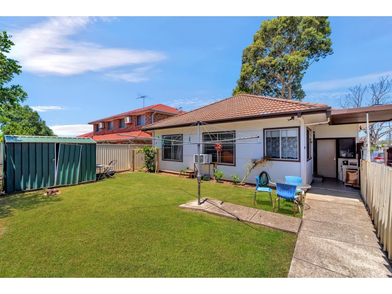 2/75 Margaret Street, Fairfield West NSW 2165