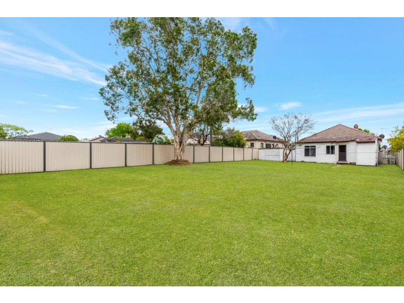221 Ware Street, Fairfield Heights NSW 2165