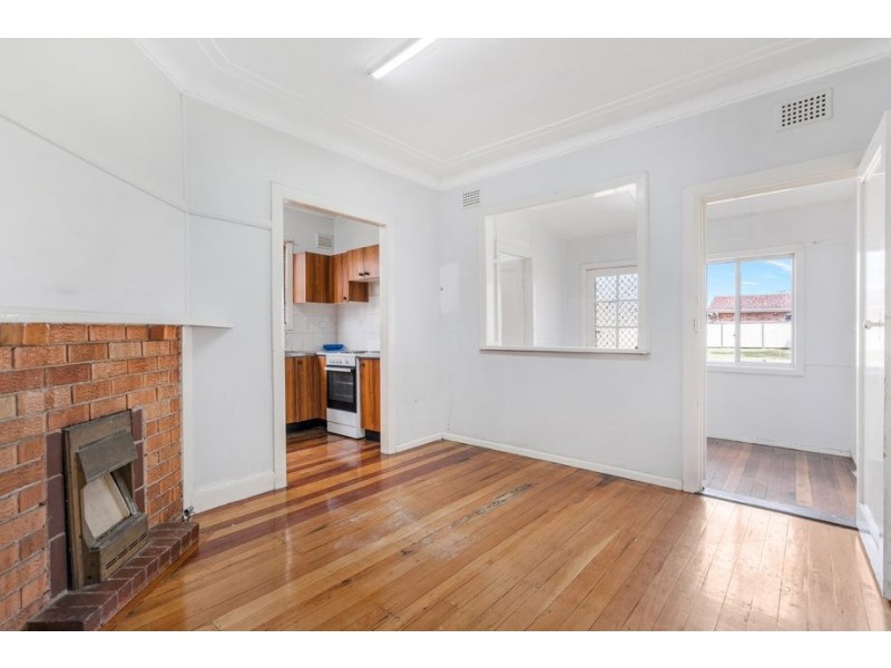 221 Ware Street, Fairfield Heights NSW 2165