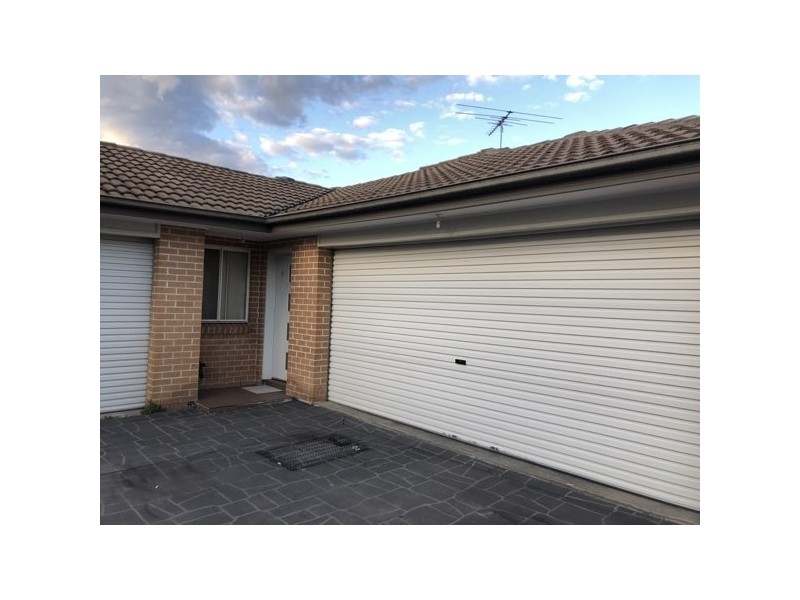 8/94-96 Eton Street, Smithfield NSW 2164