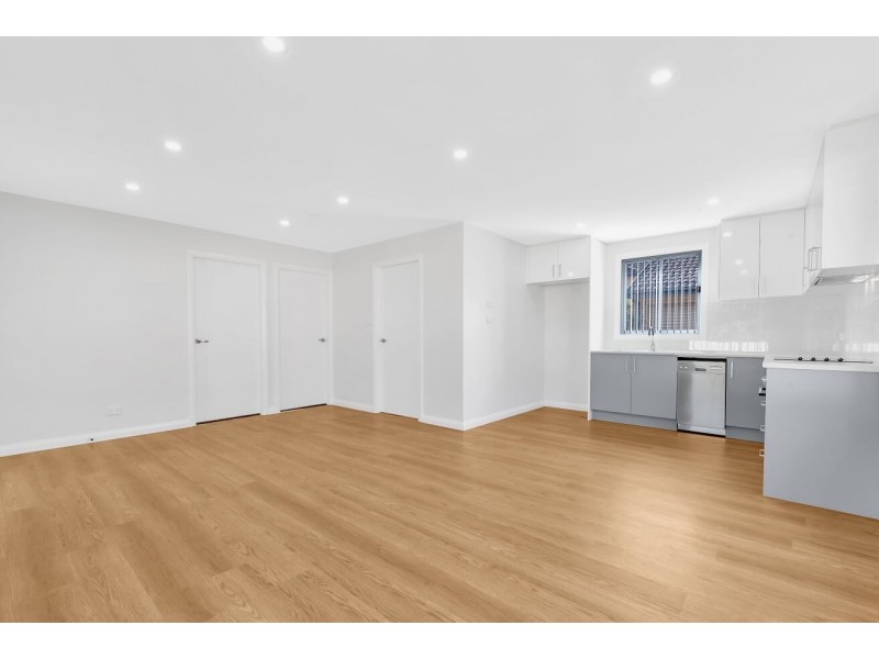 13B Slender Avenue, Smithfield NSW 2164