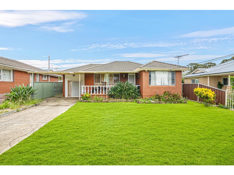 4 Hale Place, Fairfield Heights NSW 2165