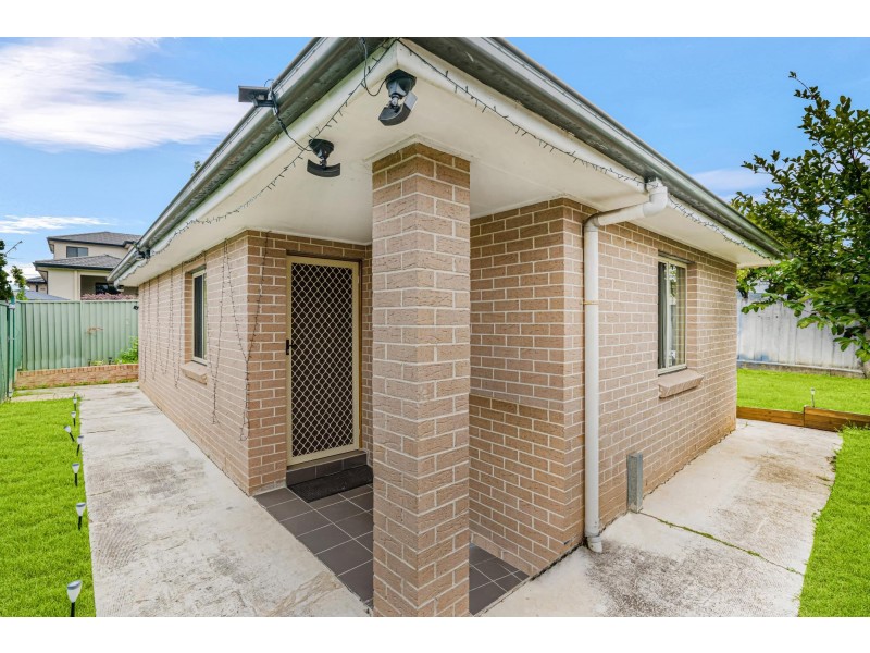 4 Hale Place, Fairfield Heights NSW 2165