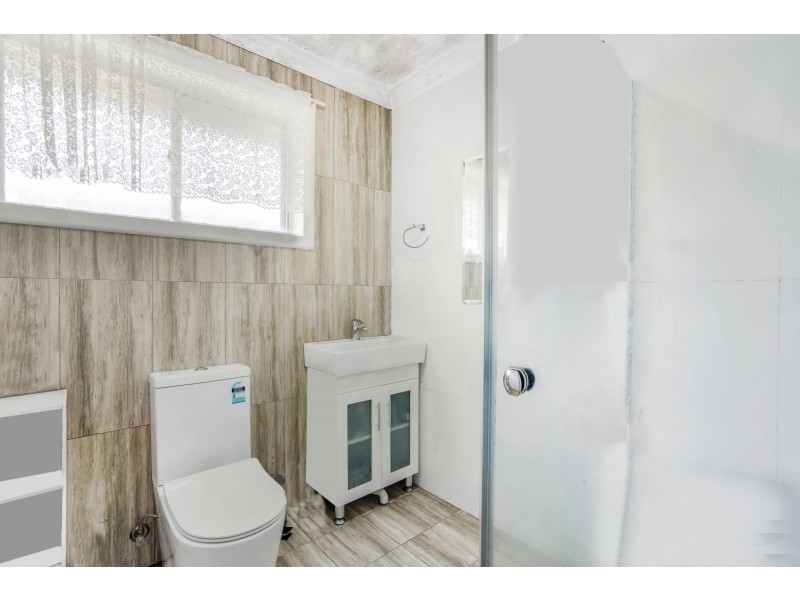 4 Hale Place, Fairfield Heights NSW 2165