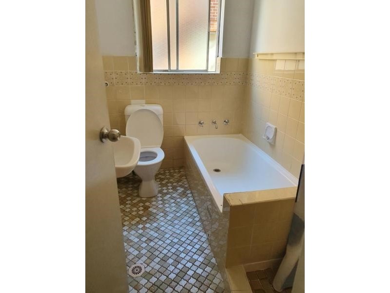 1/33 Carramar Avenue, Carramar NSW 2163