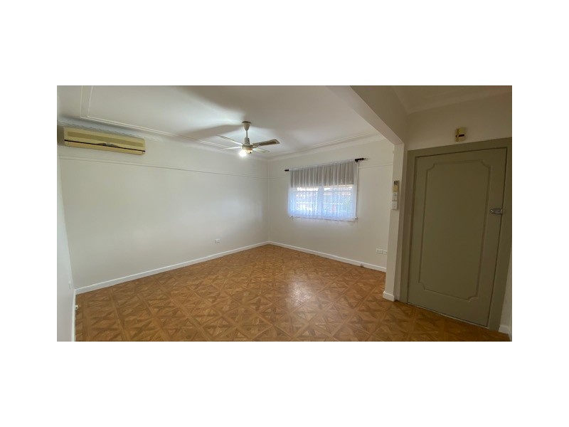 131 The Boulevarde, Fairfield Heights NSW 2165