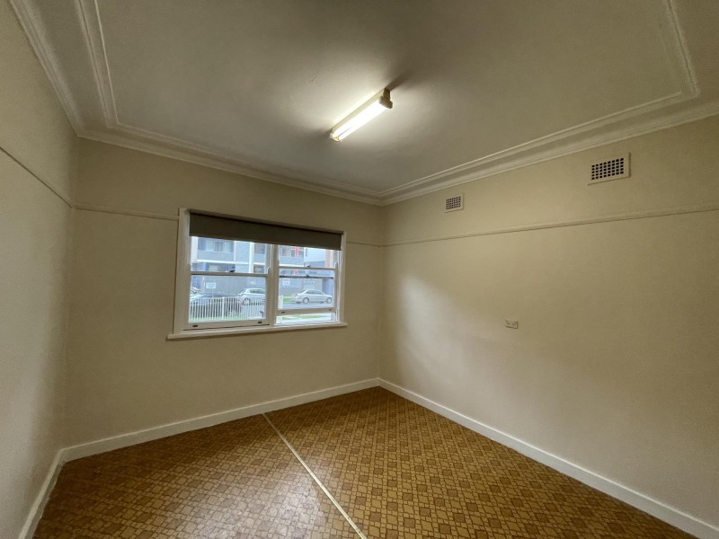 2/10 bathurst Street, Liverpool NSW 2170