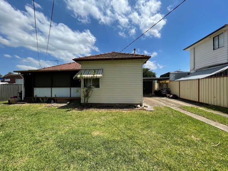 3 Coleraine Street, Fairfield NSW 2165