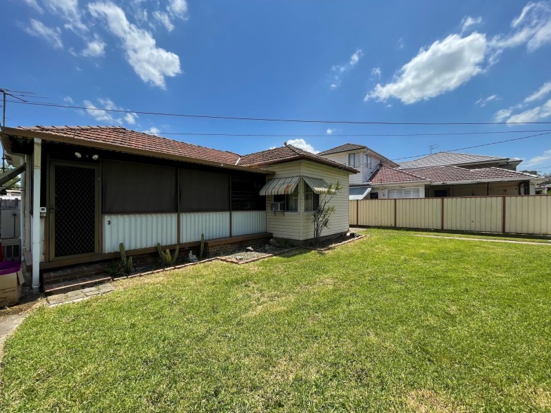 3 Coleraine Street, Fairfield NSW 2165