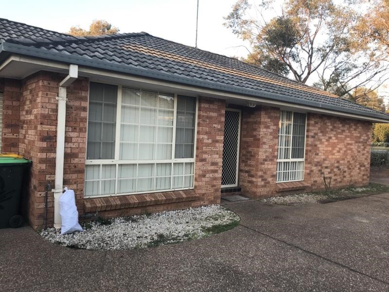 240 Welling Drive, Mount Annan NSW 2567