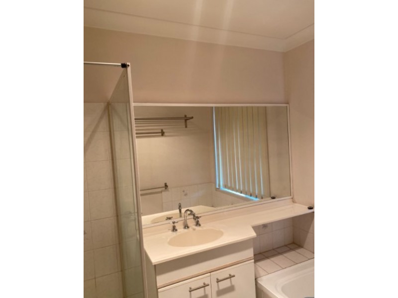 240 Welling Drive, Mount Annan NSW 2567