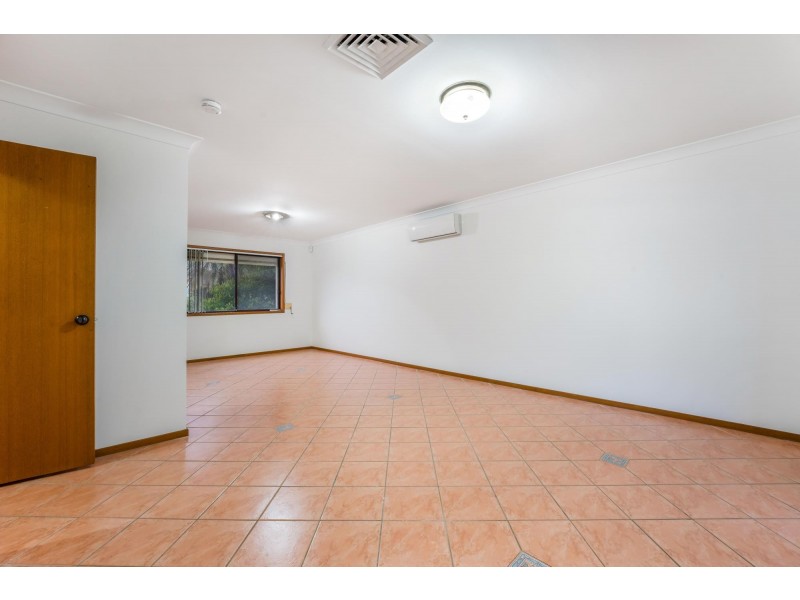 32 Glen Davis Avenue, Bossley Park NSW 2176