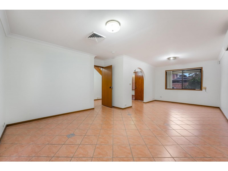 32 Glen Davis Avenue, Bossley Park NSW 2176