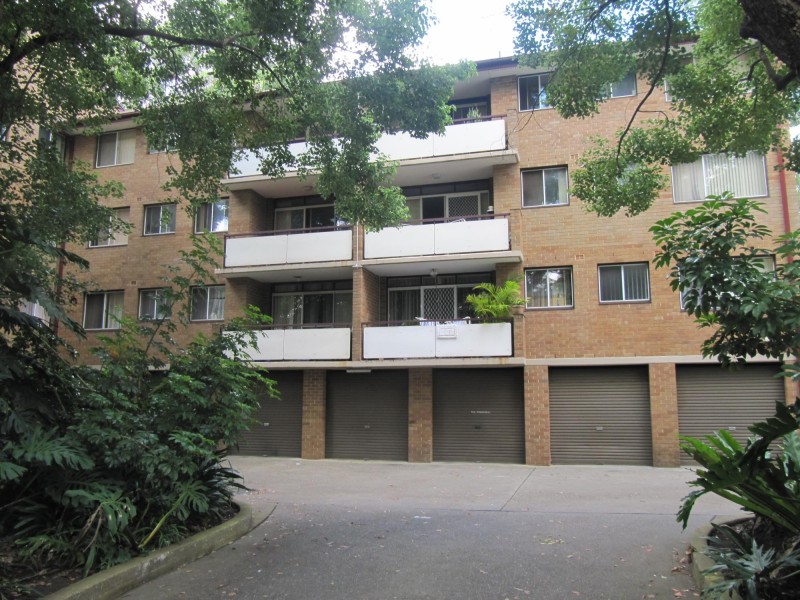 6/127 The Crescent, Fairfield NSW 2165