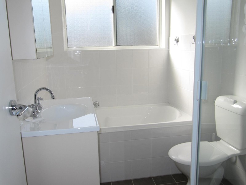 6/127 The Crescent, Fairfield NSW 2165