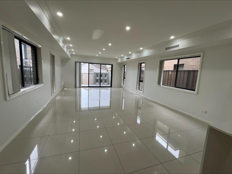 27a Throsby Street, Fairfield Heights NSW 2165