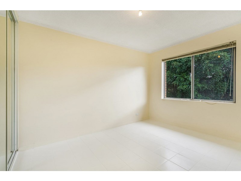 6/3 Ronald Avenue, Carramar NSW 2163