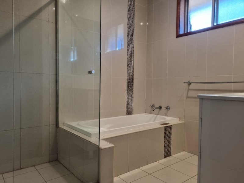 3 Tallowood Avenue, Casula NSW 2170