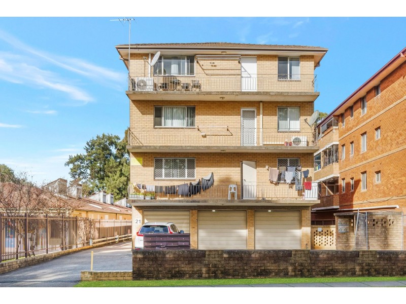 10/21 York Street, Fairfield NSW 2165