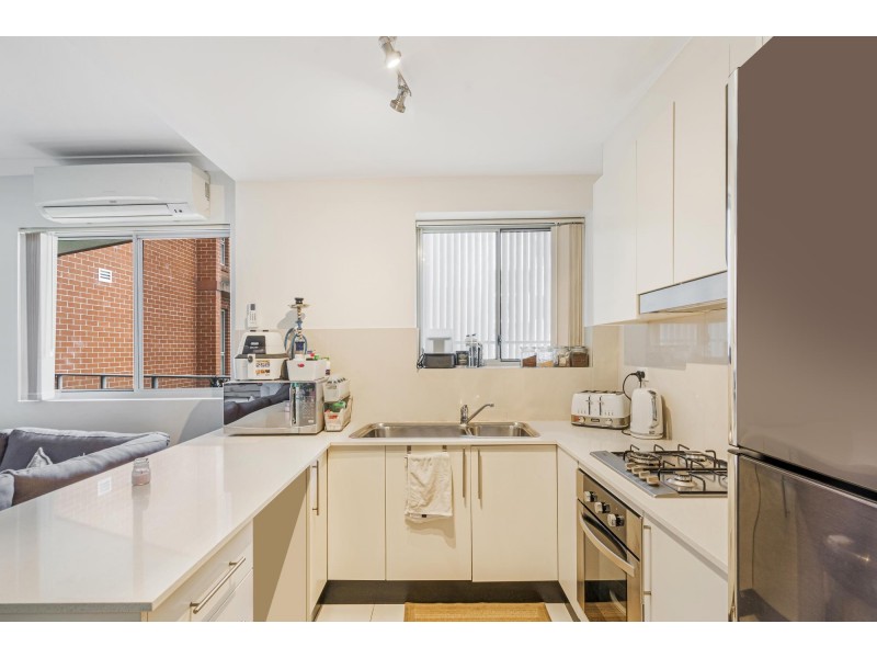 28/6-8 Bathurst Street, Liverpool NSW 2170