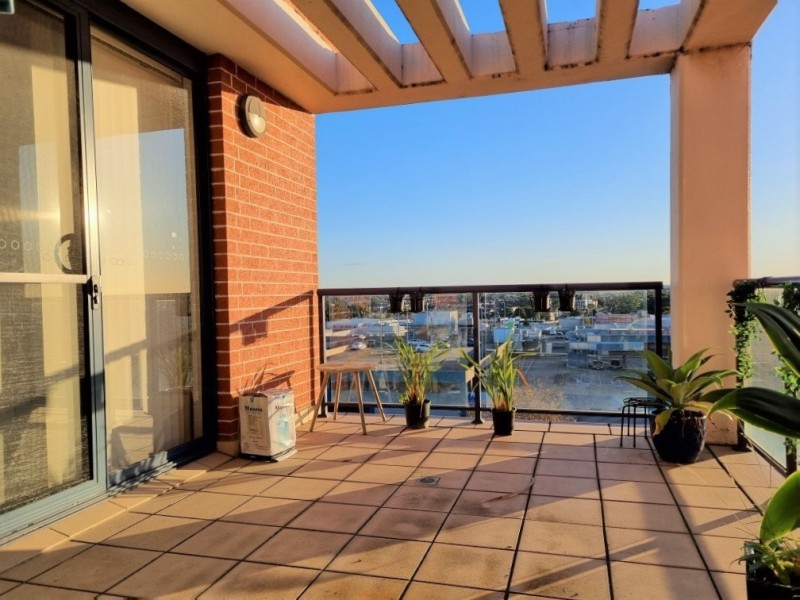 764/360-364 The Horsley Drive, Fairfield NSW 2165