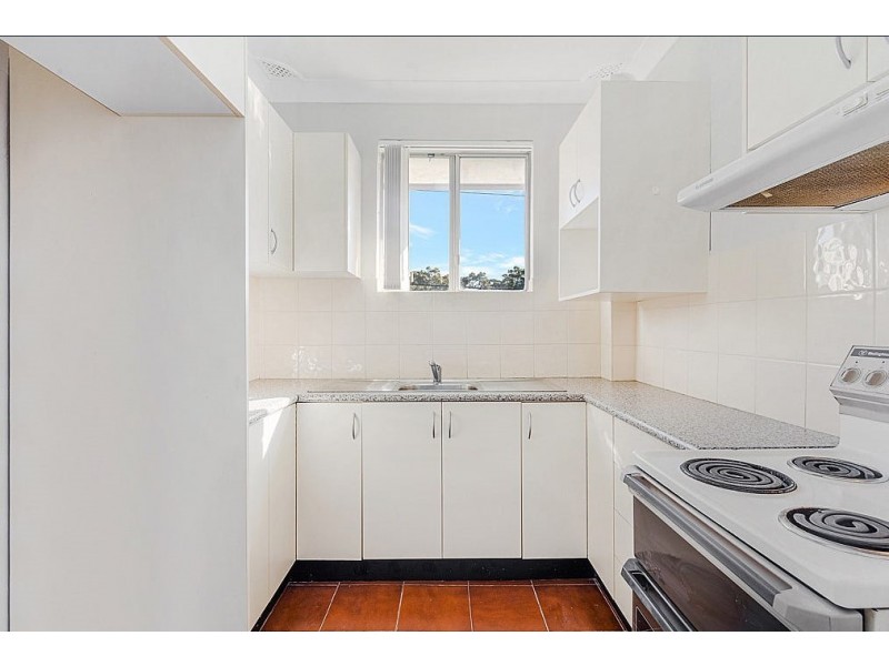 4/32 Paton Street, Merrylands NSW 2160