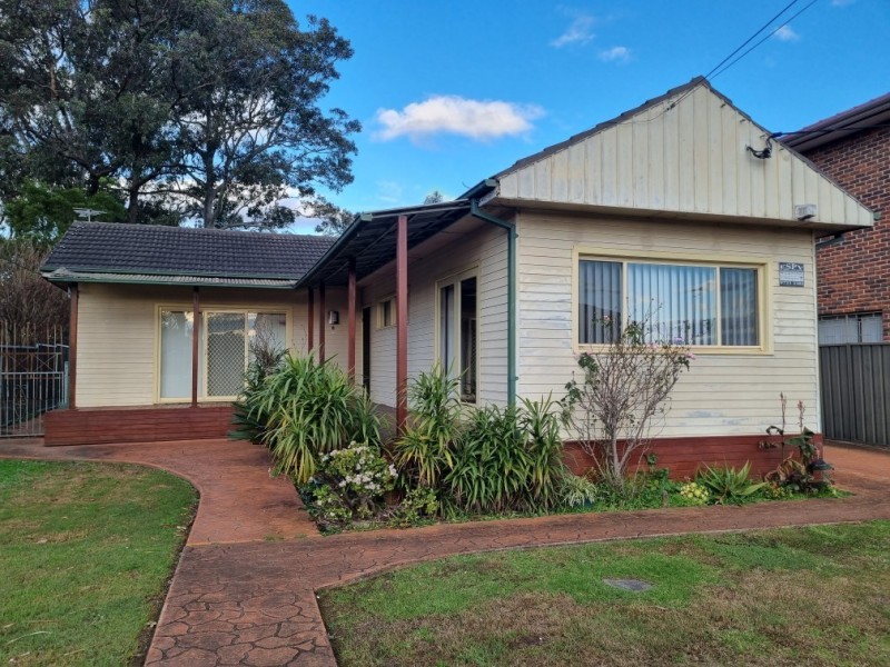 4 Lord St, Cabramatta West NSW 2166